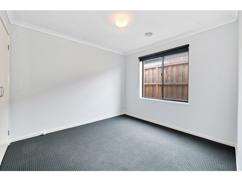 54 Spearwood Rise, Cranbourne West VIC 3977