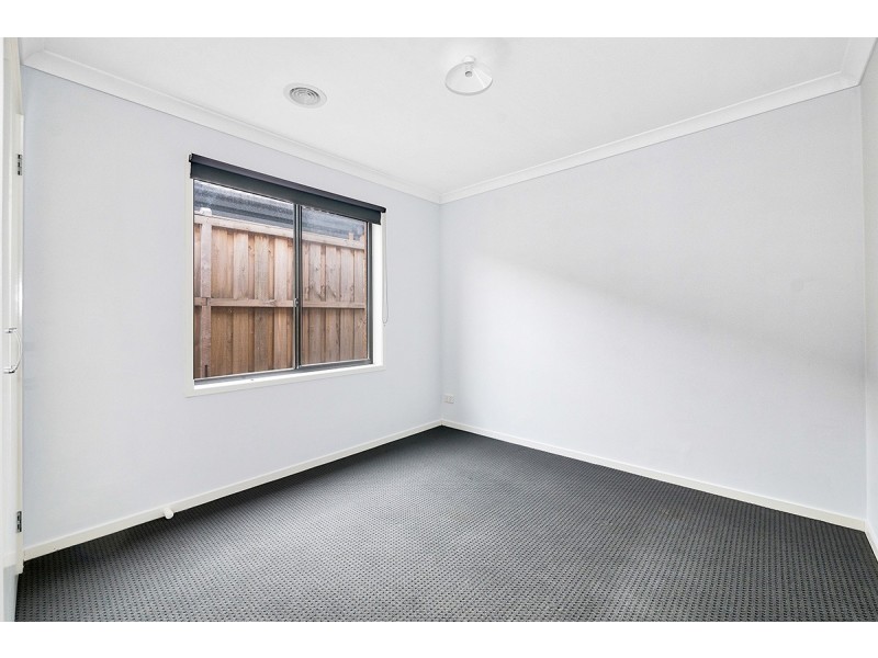 54 Spearwood Rise, Cranbourne West VIC 3977