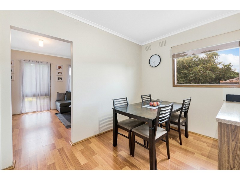1/8 Banks Road, Cranbourne VIC 3977