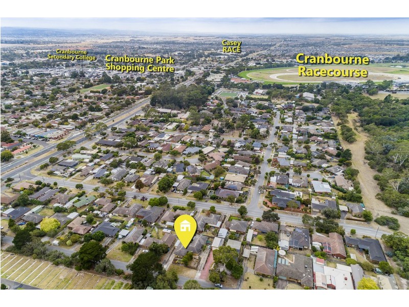 1/8 Banks Road, Cranbourne VIC 3977