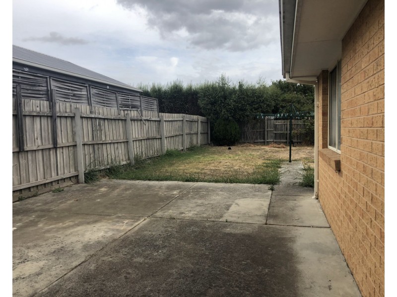 5 Bookham Way, Cranbourne West VIC 3977