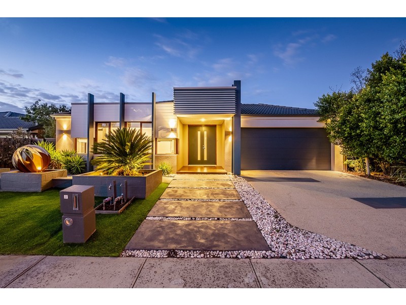 22 Mermaid Grove, Lyndhurst VIC 3975