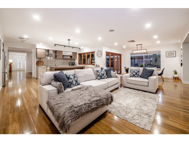 22 Mermaid Grove, Lyndhurst VIC 3975