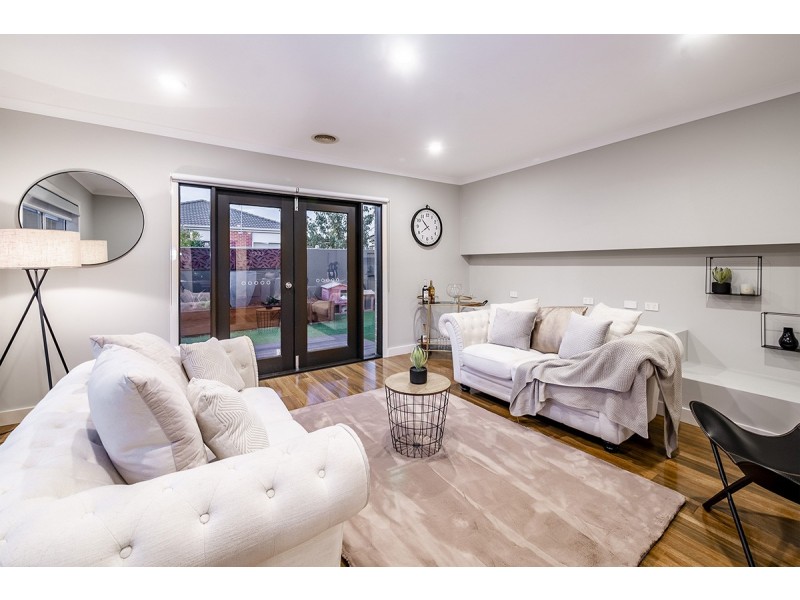 22 Mermaid Grove, Lyndhurst VIC 3975