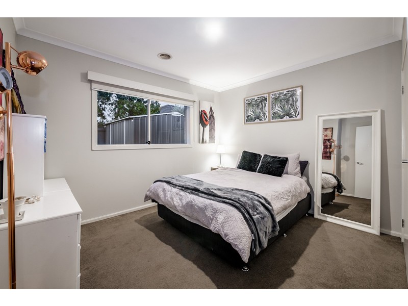 22 Mermaid Grove, Lyndhurst VIC 3975