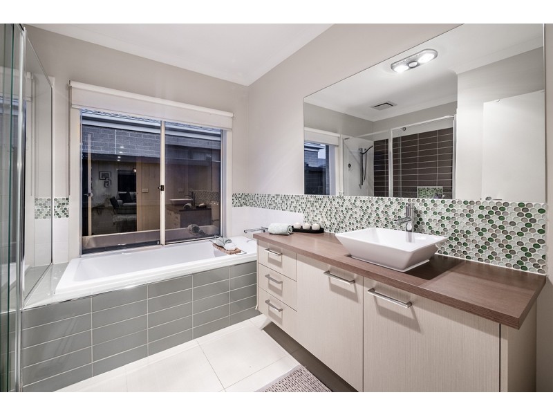 22 Mermaid Grove, Lyndhurst VIC 3975