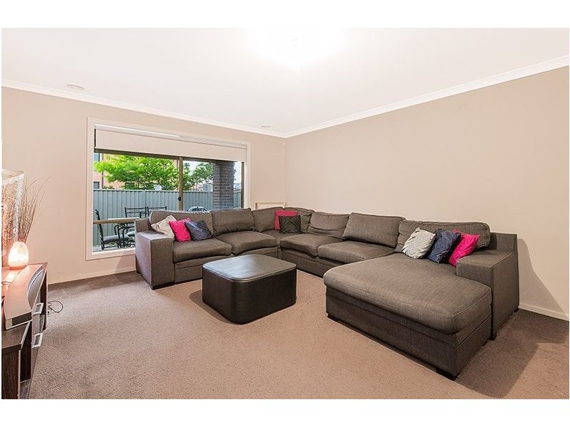 29 Stately Drive, Cranbourne East VIC 3977