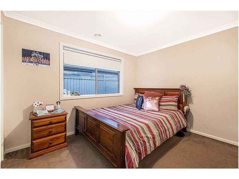 29 Stately Drive, Cranbourne East VIC 3977