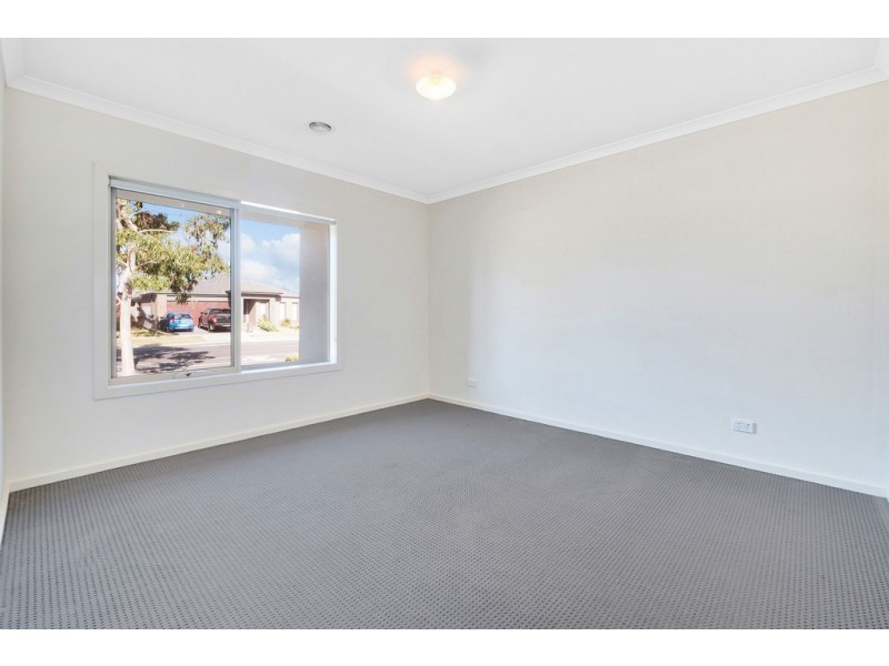 51 Goulburn St, Cranbourne East VIC 3977