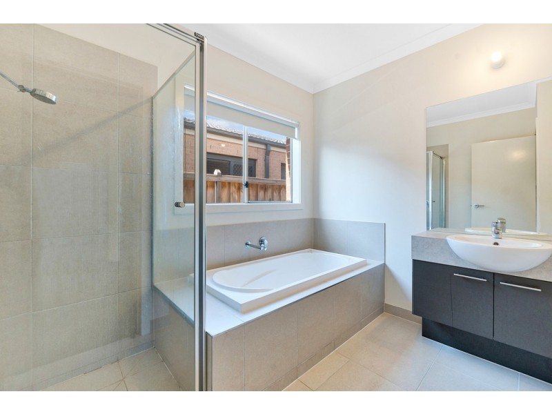 51 Goulburn St, Cranbourne East VIC 3977