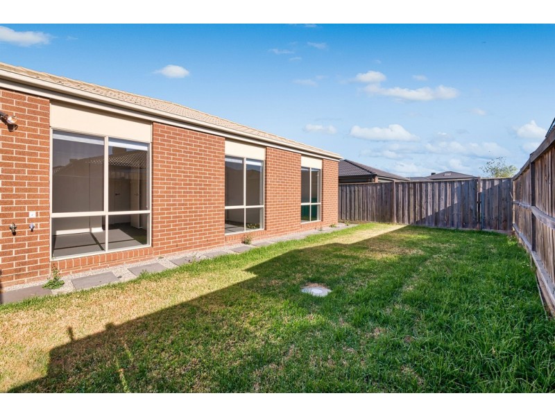 51 Goulburn St, Cranbourne East VIC 3977