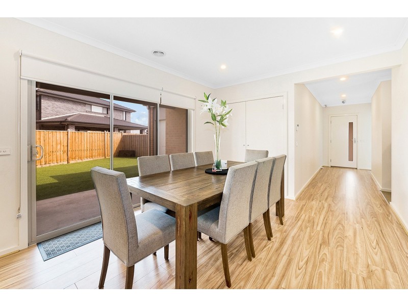 37 Remus Circuit, Cranbourne West VIC 3977