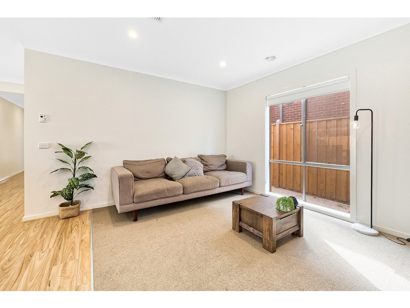 37 Remus Circuit, Cranbourne West VIC 3977