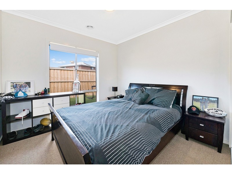 37 Remus Circuit, Cranbourne West VIC 3977