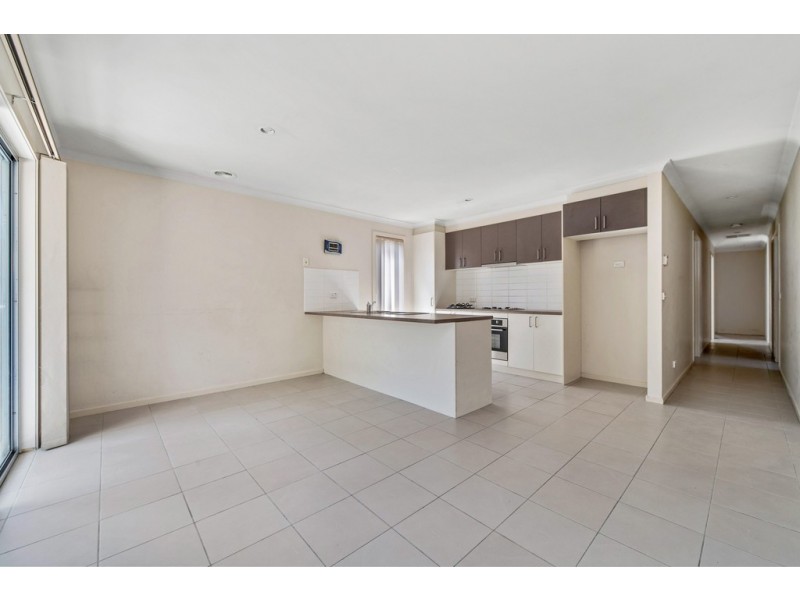 29 Silverwattle Drive, Lyndhurst VIC 3975