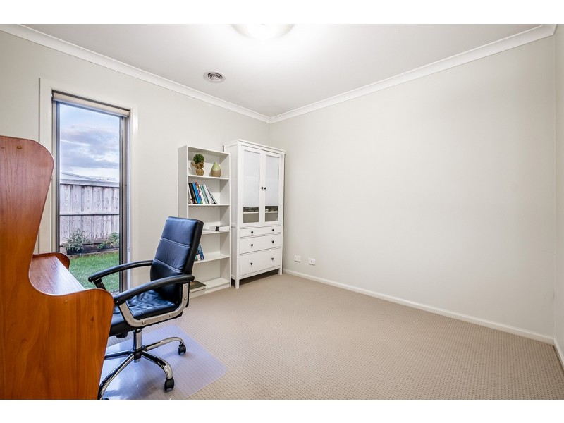 40 Alysha Avenue, Lyndhurst VIC 3975