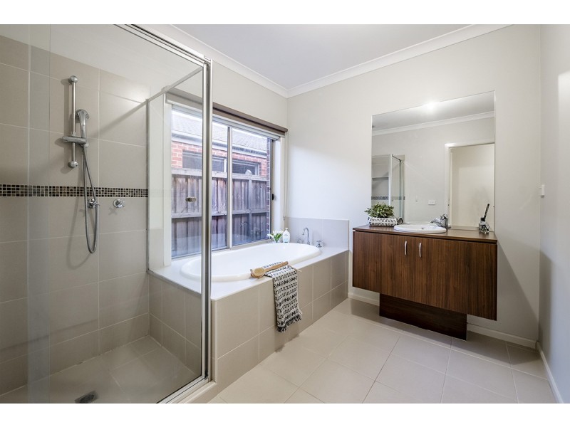 40 Alysha Avenue, Lyndhurst VIC 3975