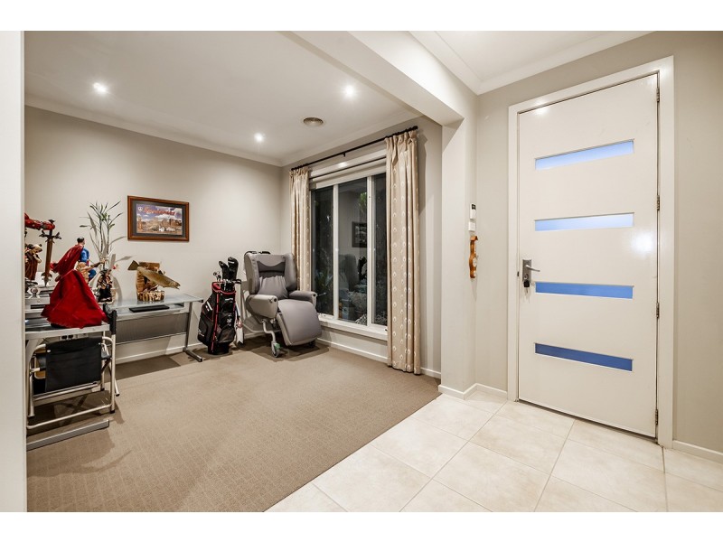 24 Carabeen Way, Lyndhurst VIC 3975