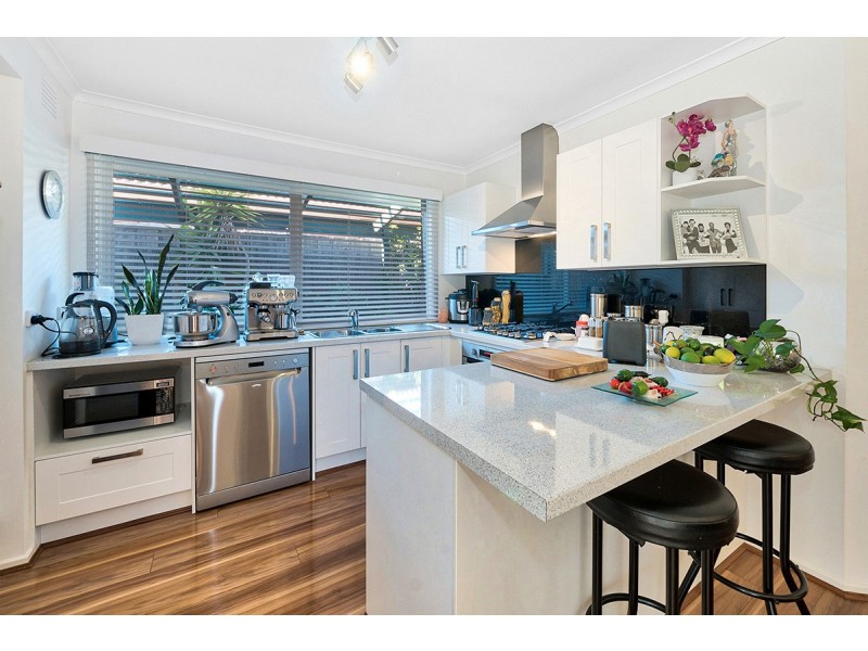 35 Lamont Crescent, Cranbourne VIC 3977