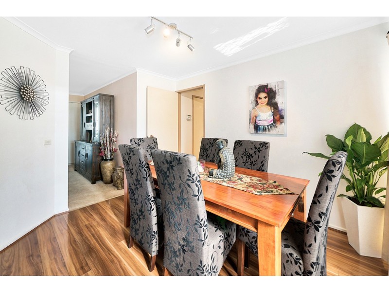 35 Lamont Crescent, Cranbourne VIC 3977