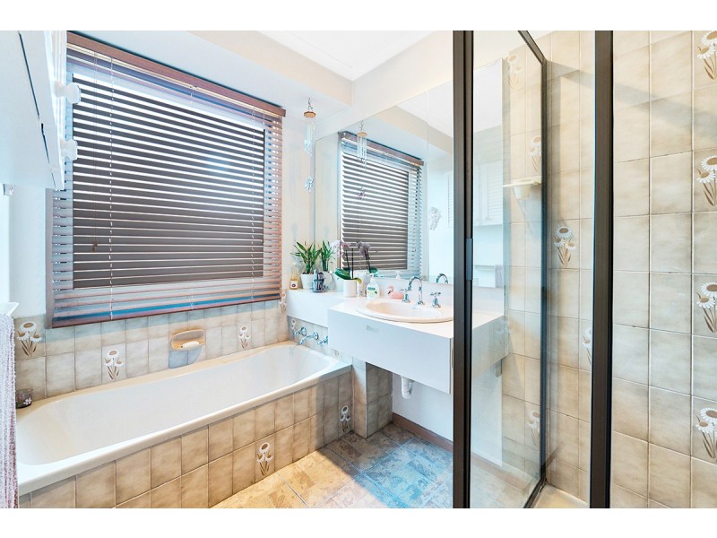 35 Lamont Crescent, Cranbourne VIC 3977