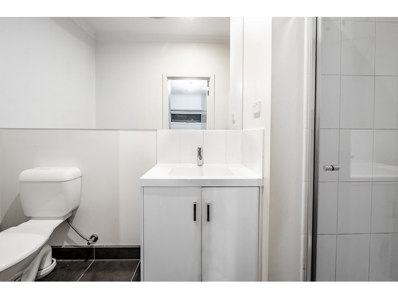 8 Kavanagh Lane, Clyde North VIC 3978