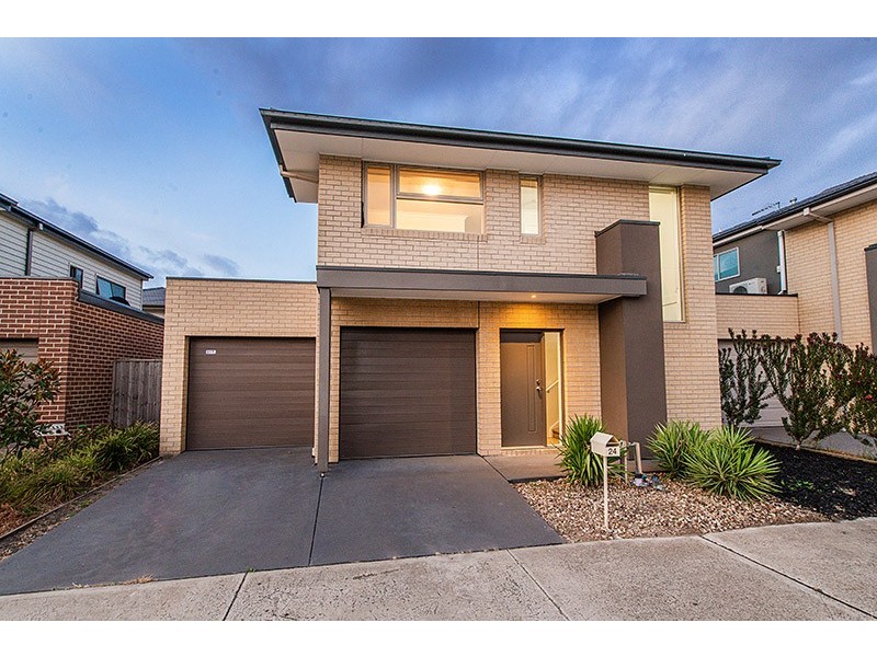 24 Harvard Street, Cranbourne West VIC 3977