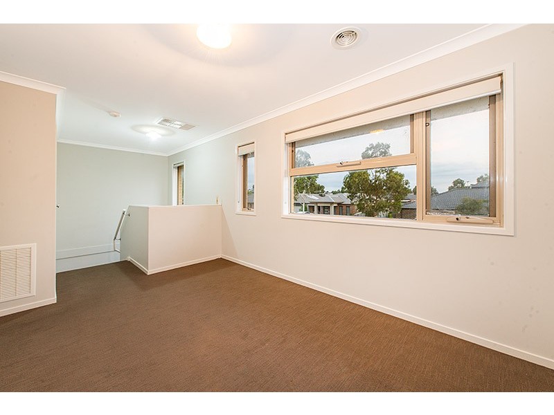 24 Harvard Street, Cranbourne West VIC 3977