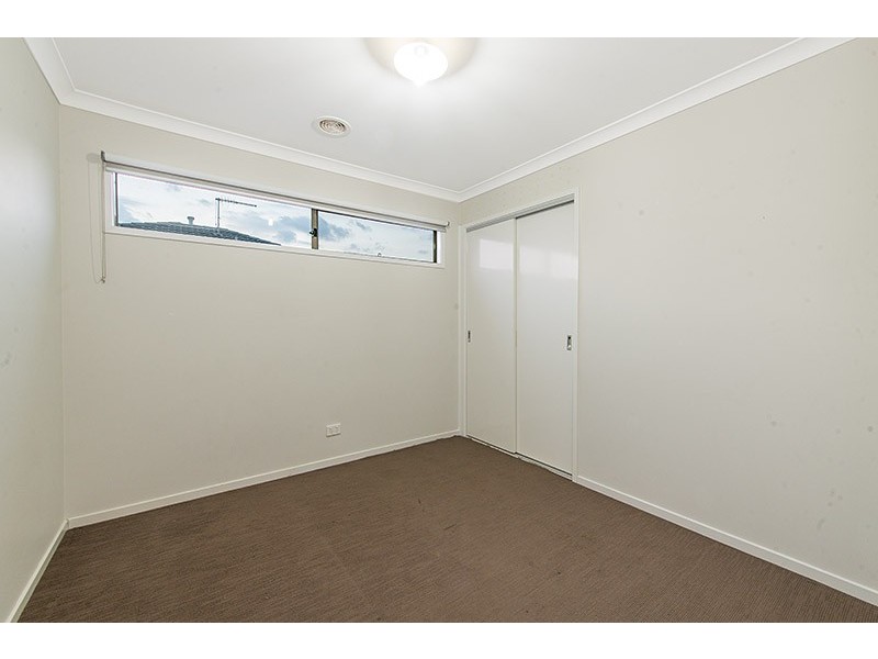 24 Harvard Street, Cranbourne West VIC 3977