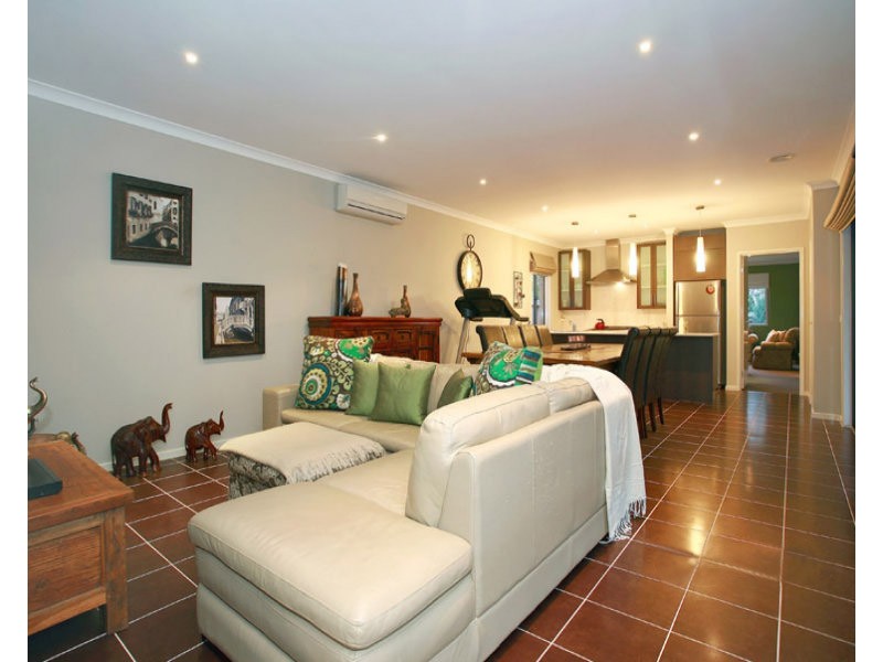 41 Bluemist Circuit, Lyndhurst VIC 3975