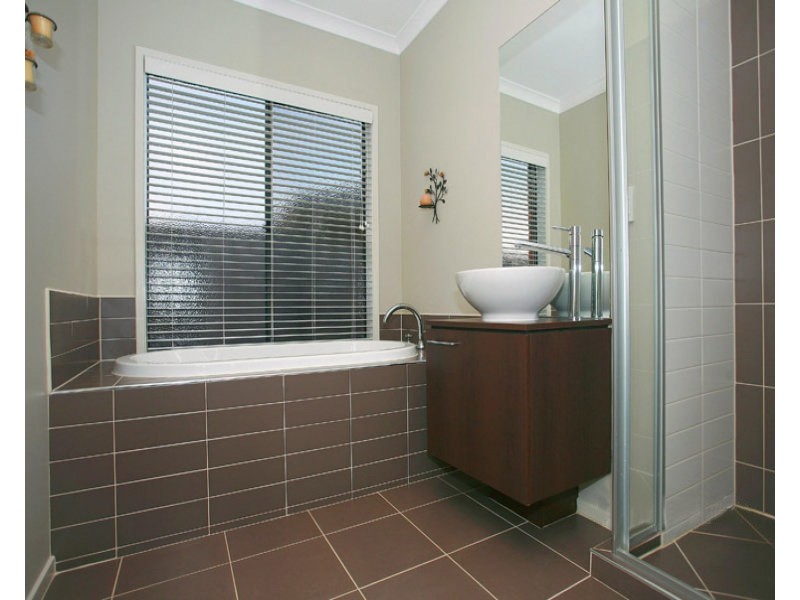 41 Bluemist Circuit, Lyndhurst VIC 3975