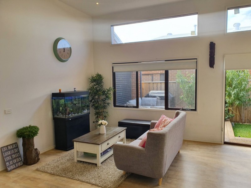 18 Westbourne Street, Clyde North VIC 3978