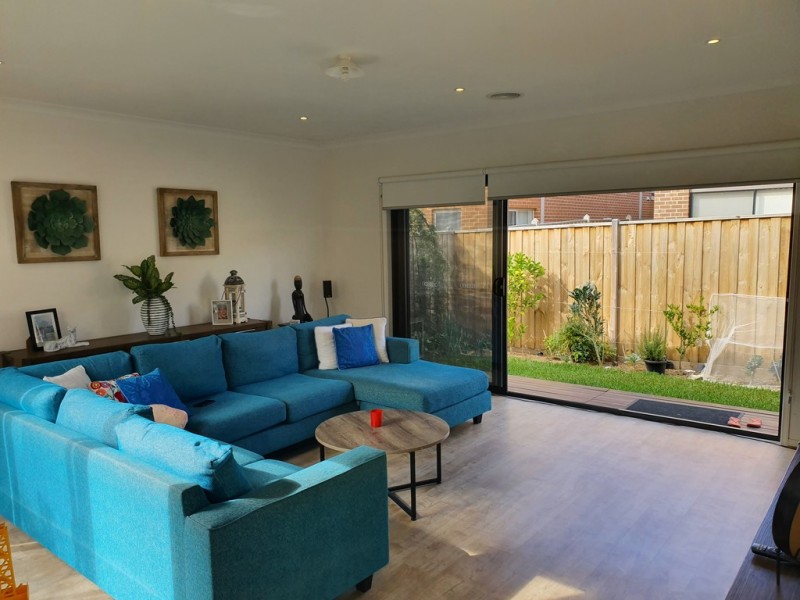 18 Westbourne Street, Clyde North VIC 3978