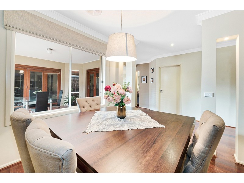 14 Gregson Grove, Lyndhurst VIC 3975