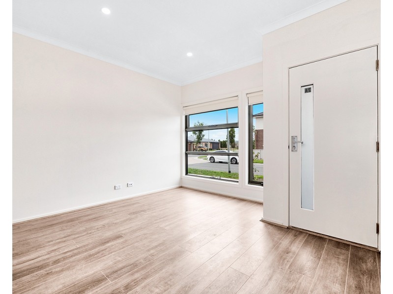 2A Edith Way, Pakenham VIC 3810