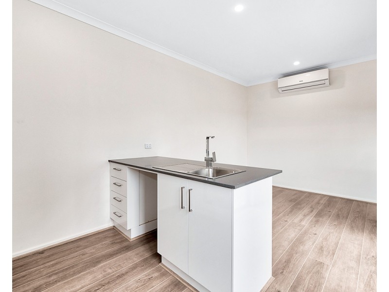 2A Edith Way, Pakenham VIC 3810