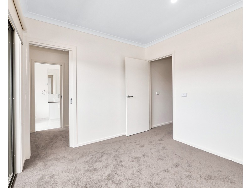 2A Edith Way, Pakenham VIC 3810
