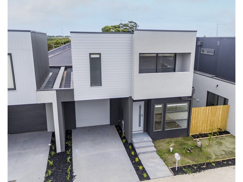 2A Edith Way, Pakenham VIC 3810