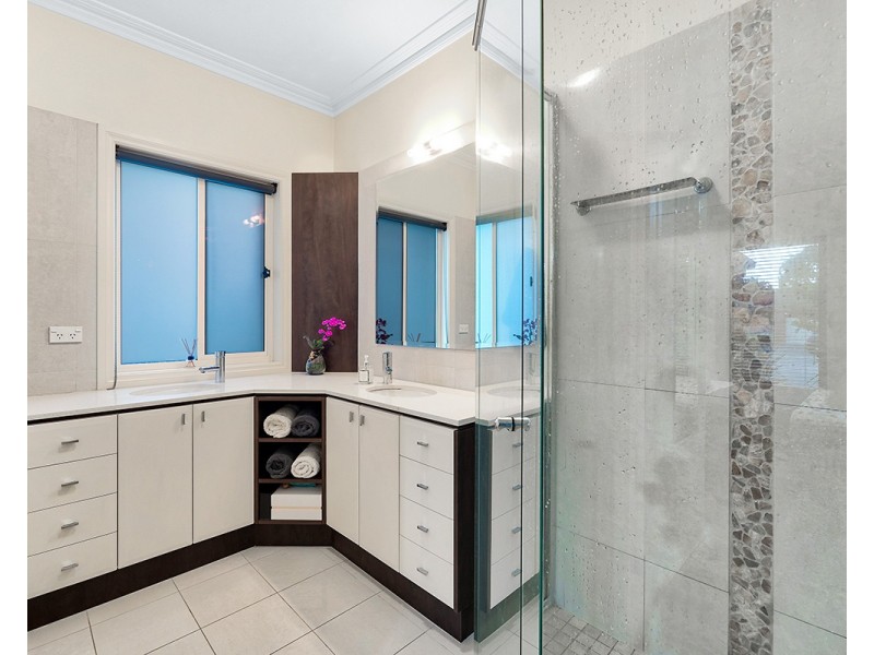 5 Bramble Close, Lyndhurst VIC 3975