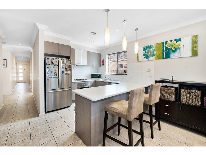 8 Watergum Avenue, Lyndhurst VIC 3975