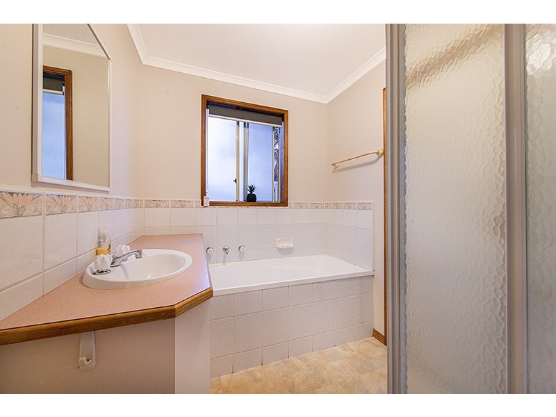 5A Barilla Court, Cranbourne VIC 3977