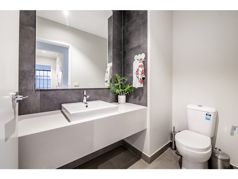 14 Herring Avenue, Cranbourne North VIC 3977