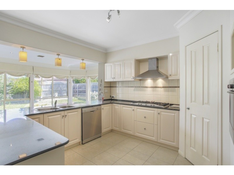 17 Avendon Court, Narre Warren South VIC 3805