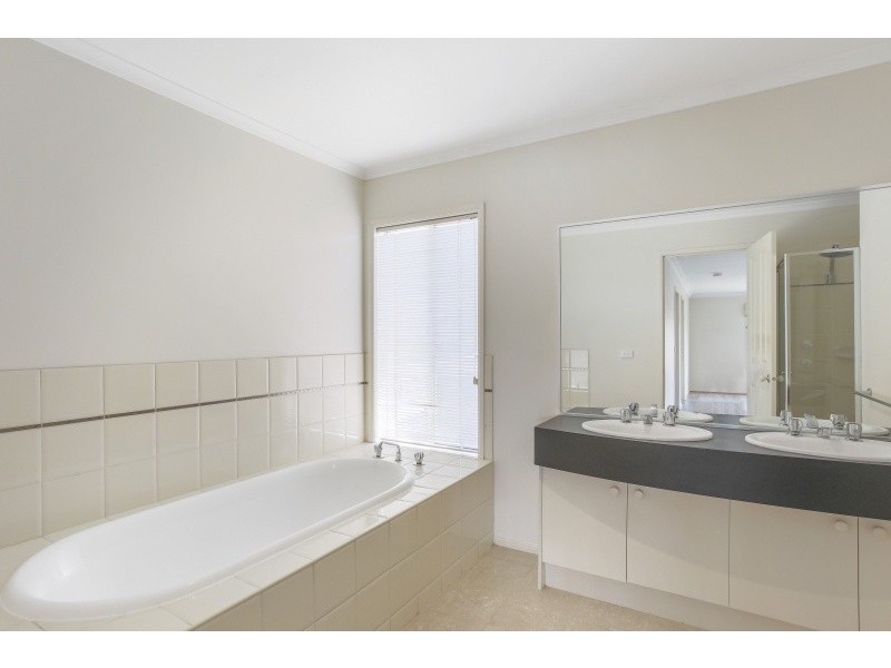 17 Avendon Court, Narre Warren South VIC 3805