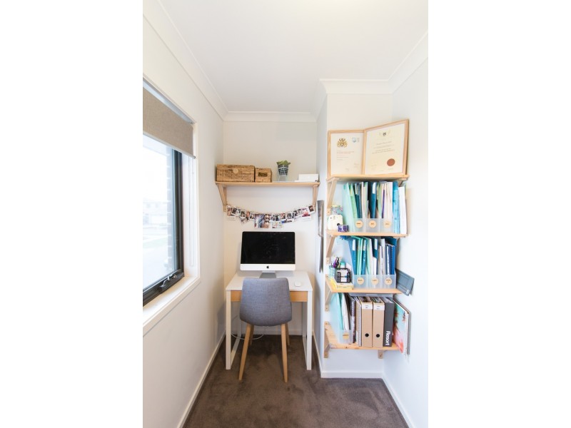 4 Dartnell Street, Cranbourne East VIC 3977