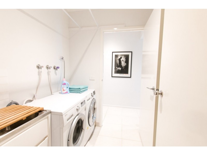 4 Dartnell Street, Cranbourne East VIC 3977