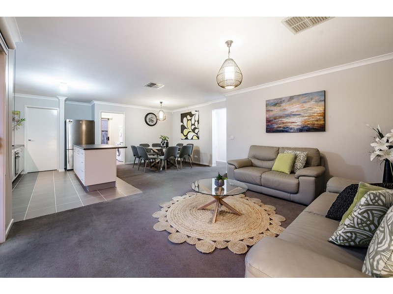 4 Camkerr Place, Lyndhurst VIC 3975