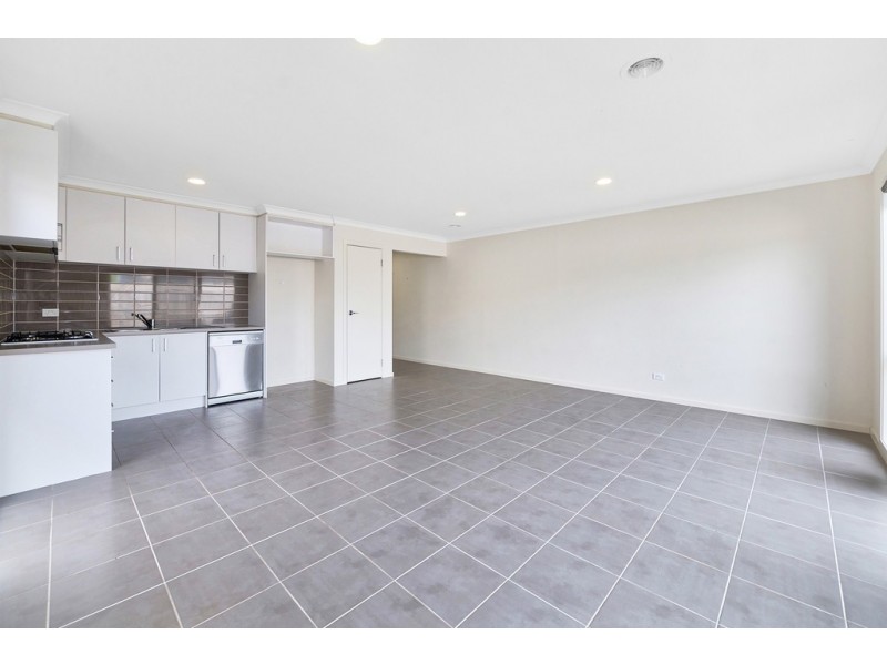 7 Illawarra Ave, Clyde VIC 3978