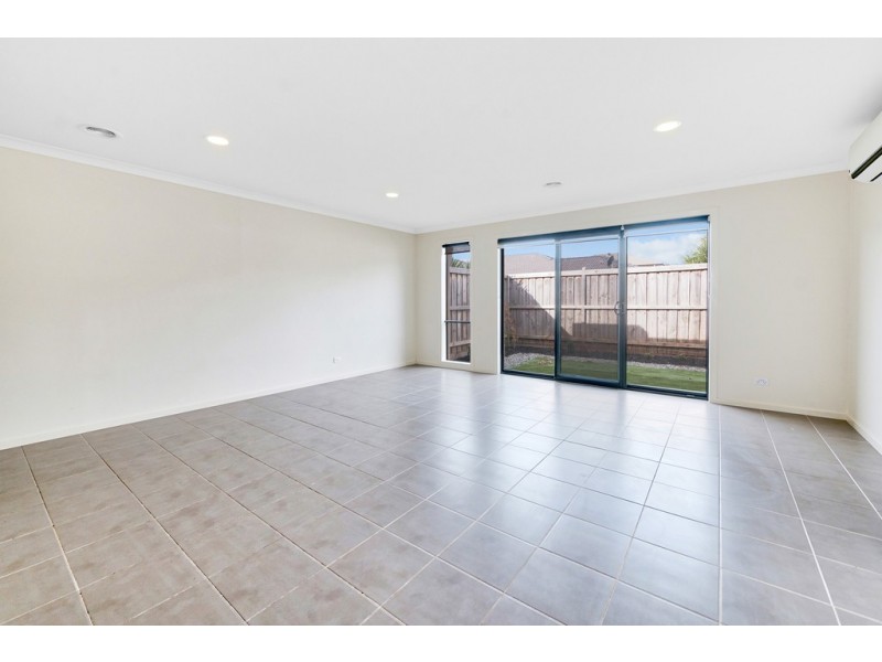 7 Illawarra Ave, Clyde VIC 3978