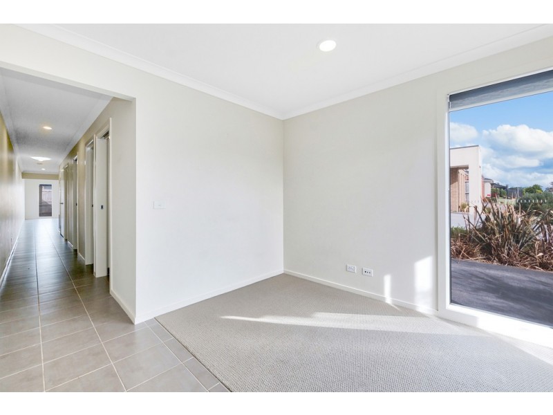 7 Illawarra Ave, Clyde VIC 3978